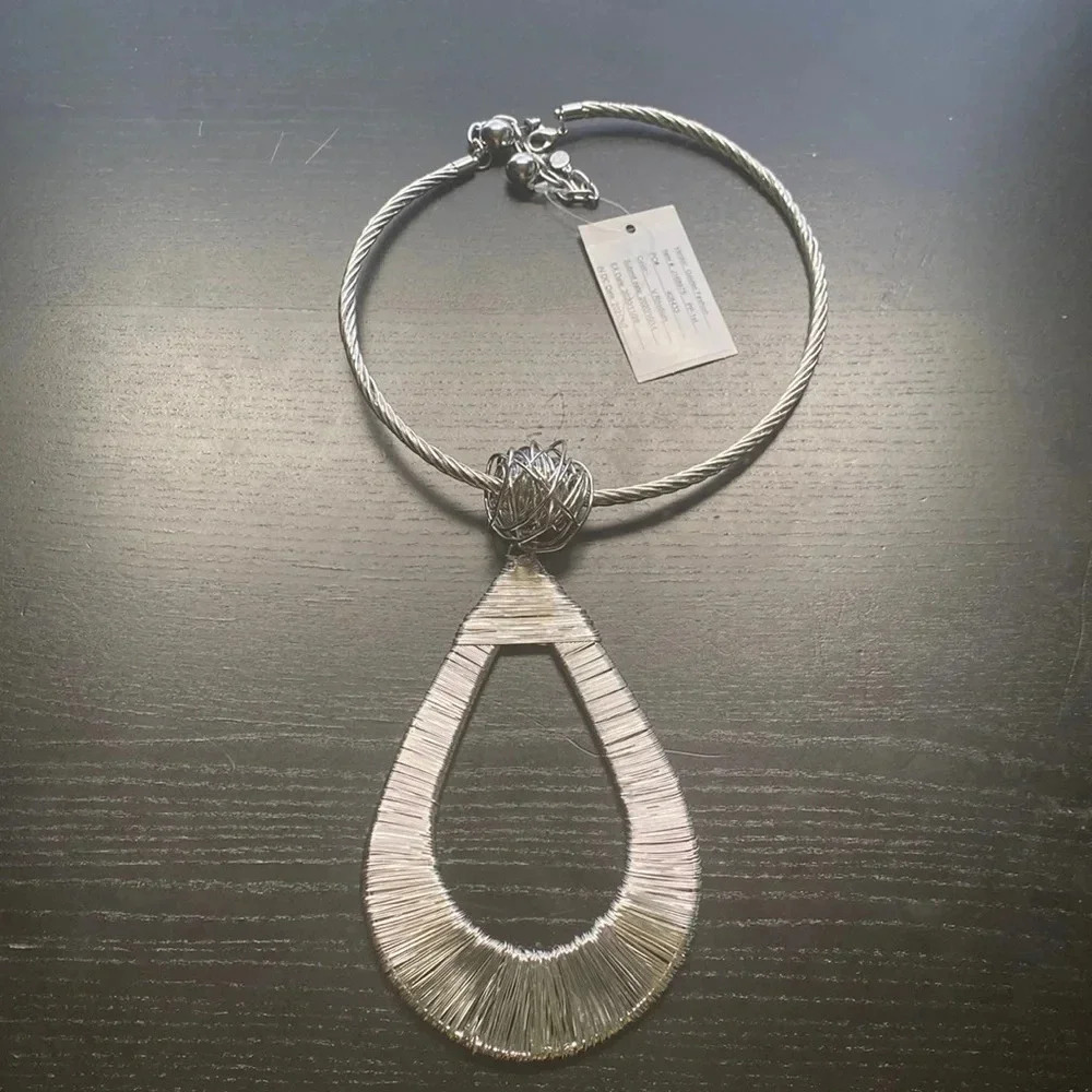 Golden Fashion necklace, and have earrings